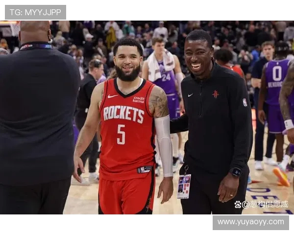 12月8日爵士对火箭精彩全场录像回放及赛后精彩瞬间分析