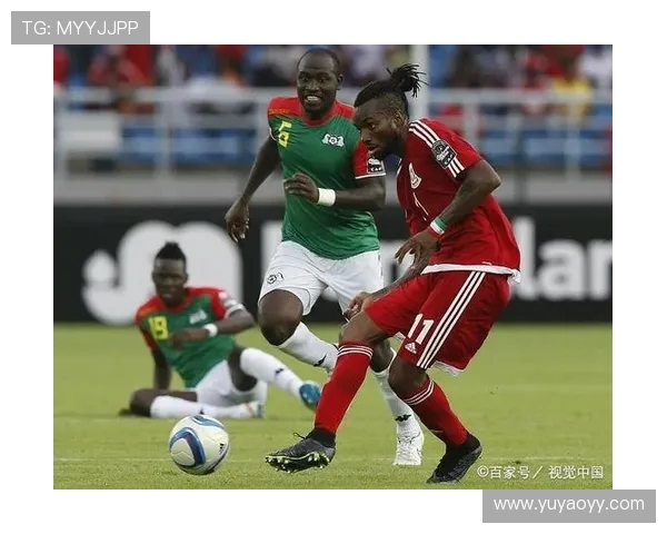 阿尔及利亚与几内亚激战在即球迷期待精彩对决与精彩表现 阿尔及利亚与几内亚激战在即球迷期待精彩对决与精彩表现