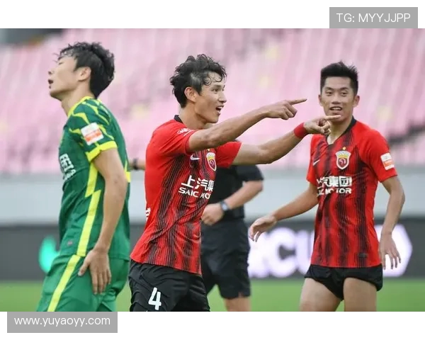 上海足球队的蜕变之路:从默默无闻到世界舞台的辉煌历程 上海足球队的蜕变之路:从默默无闻到世界舞台的辉煌历程