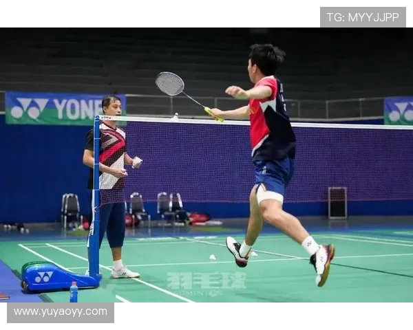 上海羽毛球队配合技巧解析与训练方法探讨 上海羽毛球队配合技巧解析与训练方法探讨