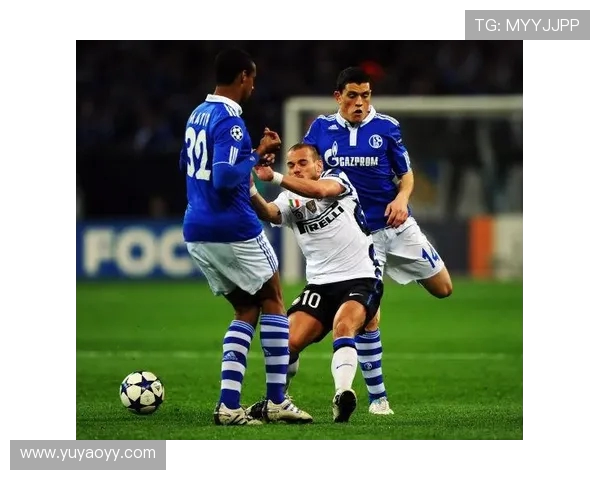 成都足球队包夹战术的优势与劣势分析及其对比赛的影响